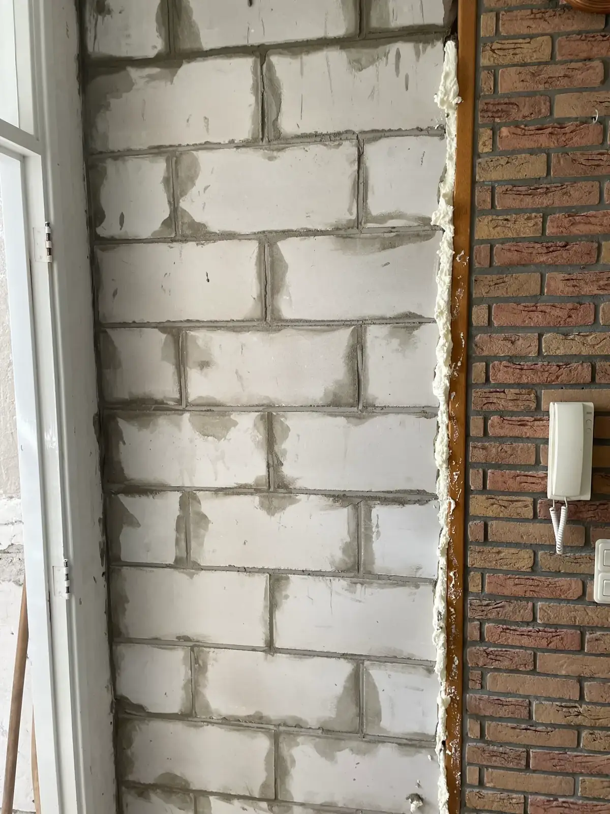 Voor: de situatie voordat Klusbedrijf Biever aan het stucwerk begon